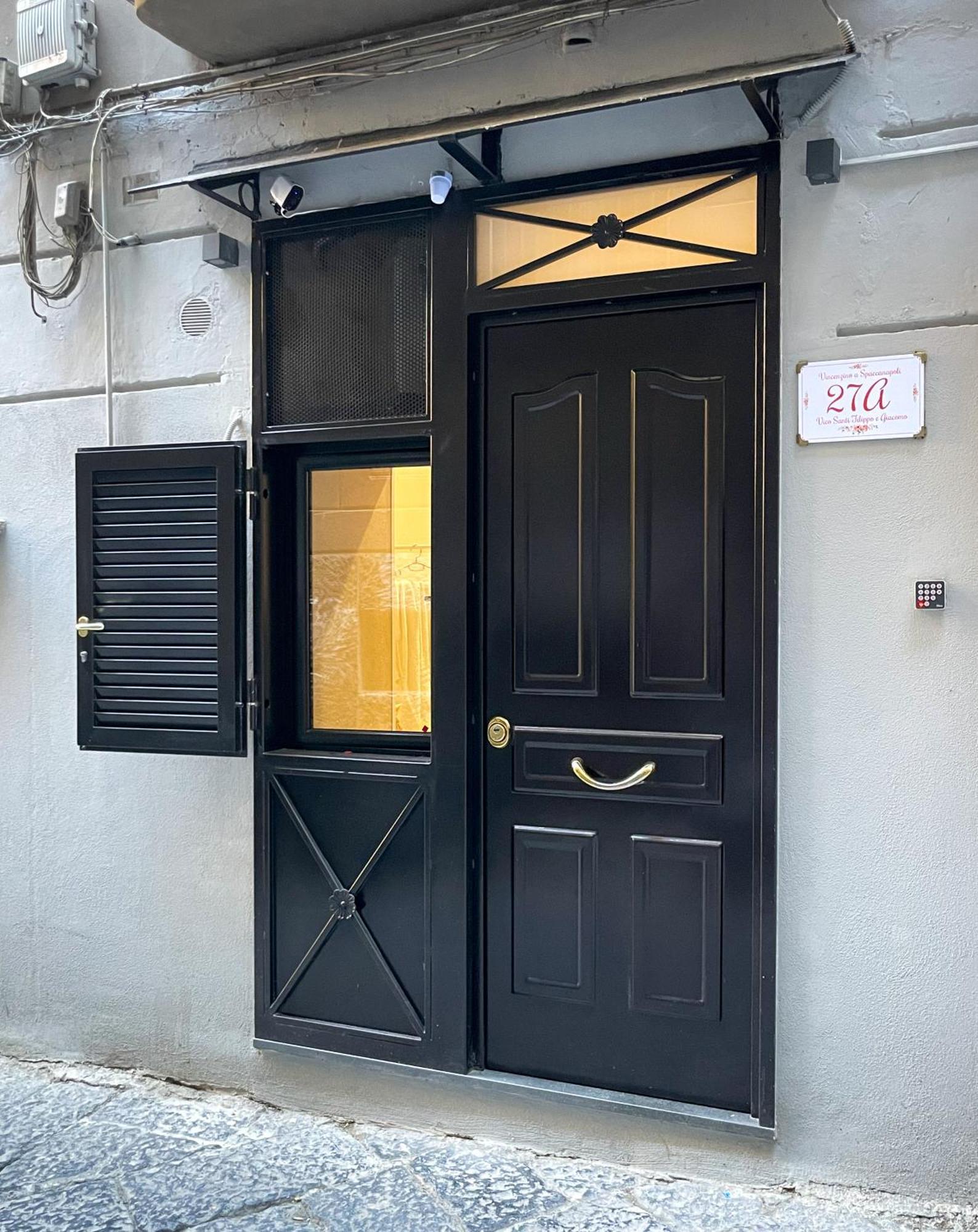 Vincenzino A Spaccanapoli Exterior photo